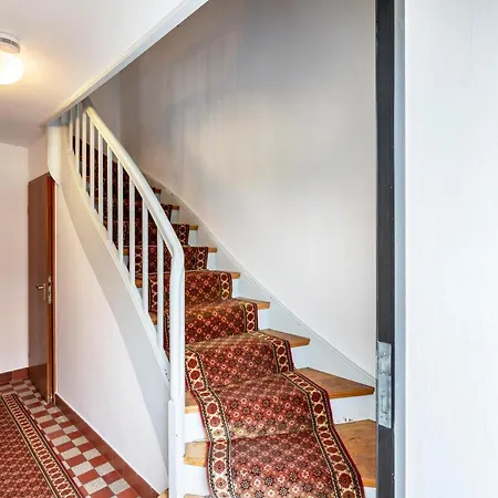 Munich Hideaway Апартаменты *