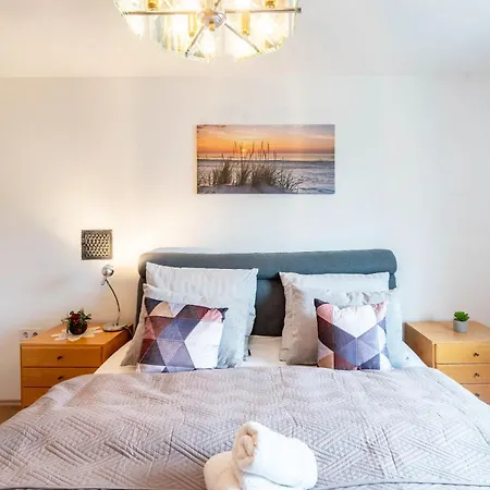 Munich Hideaway Apartment *